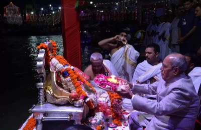 President Pranab Mukherjee doing Pooja in Haridwar