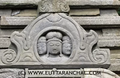 Sculptures made on temples