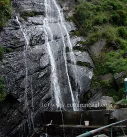 Seasonal Waterfall on the way to Joshimath