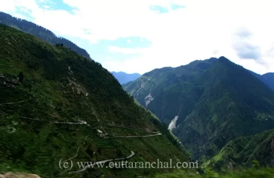 Road from Chamoli to Joshimath (near Helang)