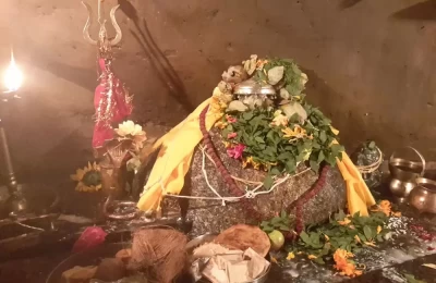 Inside Kalpeshwar Temple