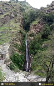 A beautiful waterfall on the way to Kalpeshwar Mahadev.