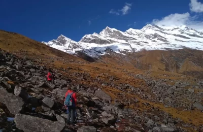 Trekking over the boulder region