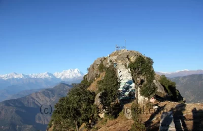 The last few steps to the temple