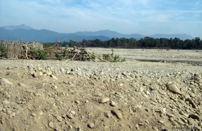 Dry River Bed as seen from Kathgodam-Sitarganj Road