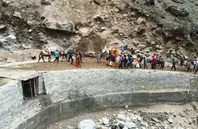 Doli of baba kedarnath heading towards Kedarnath temple