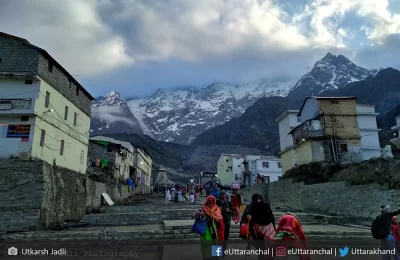 Starting point to Kedarnath temple which is near to a bridge.