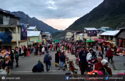 Pilgrims waiting in a row to pay their obeisance at Kedarnath temple.