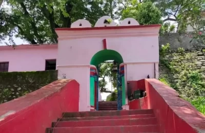 Stairs to reach temple