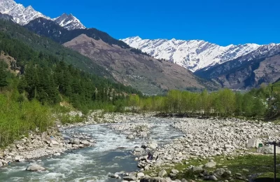 River near Manali