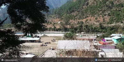 Tons river flowingh through Mori.