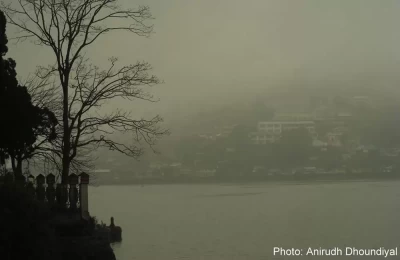 foggy weather in Nainital after rainfall.