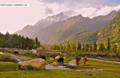 Bapsa valley view on the way of Nalgan pass trek