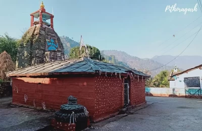 Vriddha Bhuwaneshwar near Patal Bhuvaneshwar