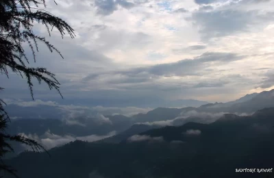 A beautiful cloudy morning at Pauri.