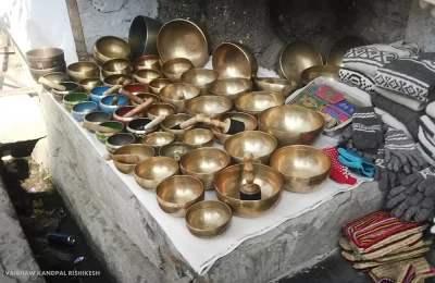 Pooja items/materials and woollen clothes shop in Rishikesh 