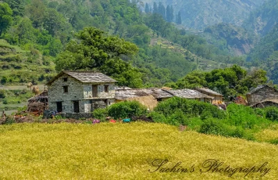 Traditional house of Uttarakhand, (On the way to Roopkund).