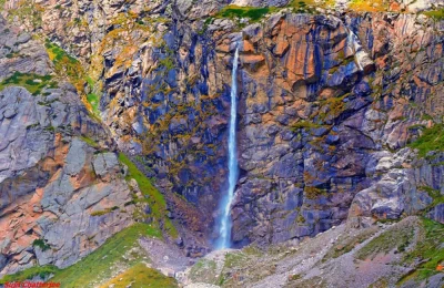 Vasudhara Falls as seen from Satopanth Trail