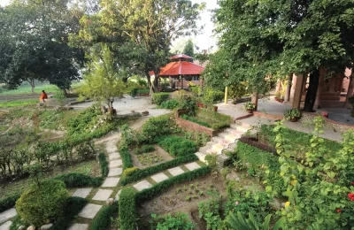 Sri Santosh Puri Ashram