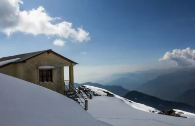 Tungnath valley during winter