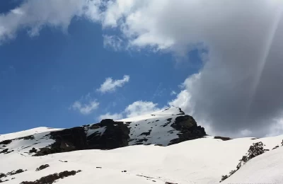 Tungnath Peaks - When clouds met the mountain..