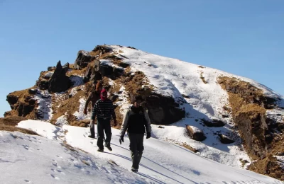 Trekkers near Raavan Shila in Tungnath