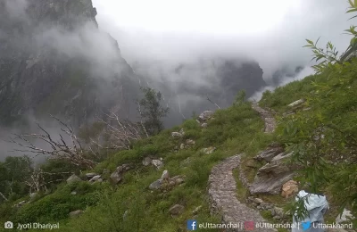 Trail to Valley of flowers.