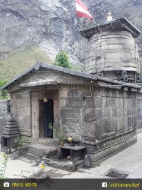 Yogdhyan Badri temple at Pandukeshwar