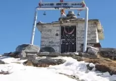 Chandrashila Summit and Temple during winters