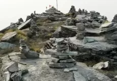 Cairns on Chandrashila Peak