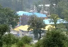 Another photo of Ghangaria covered with clouds