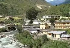 River flowing in Ghuttu