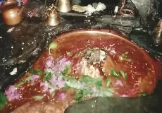 Shiv Mahashakti inside Patal Bhvaneshwar Cave