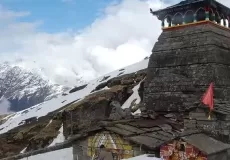 Tungnath Temple (Tritiya Kedar), view after heavy snowfall (April Month)
